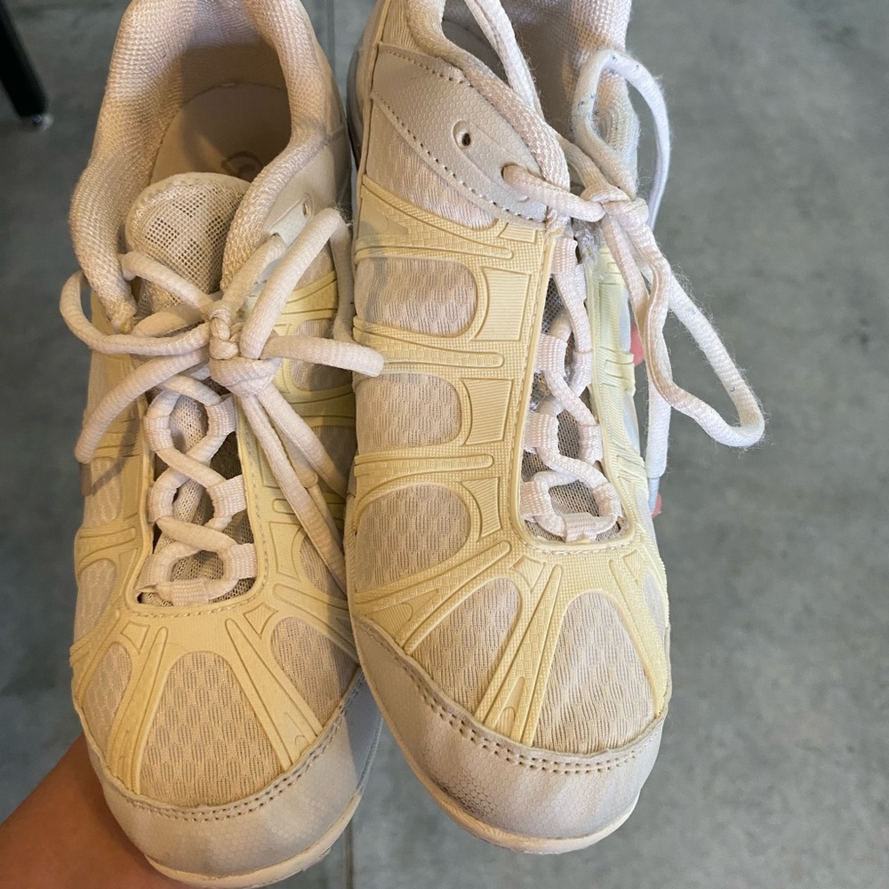 Cheer shoes gently used size A6 never worn outside